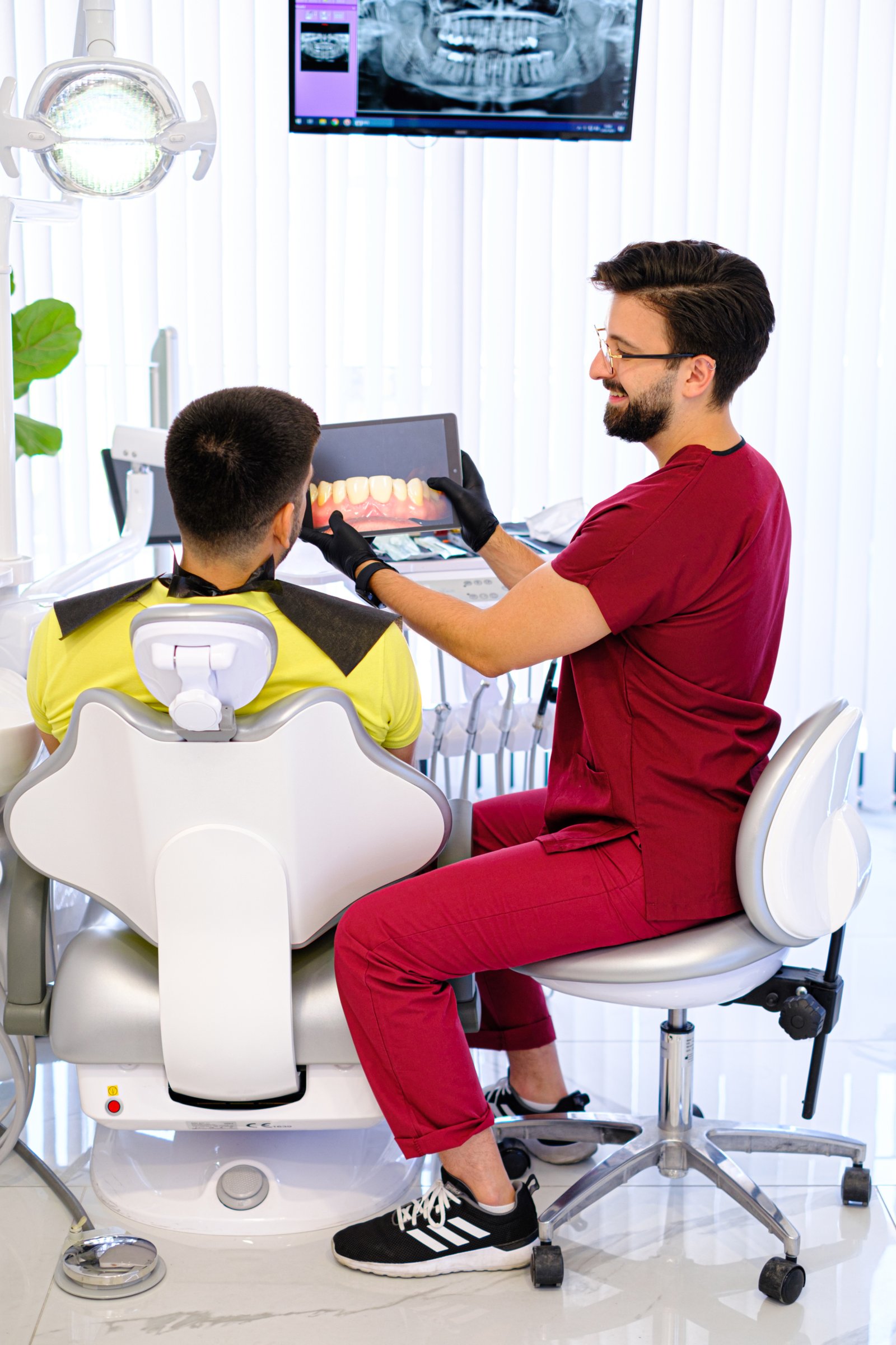 Dental diagnosis consultation