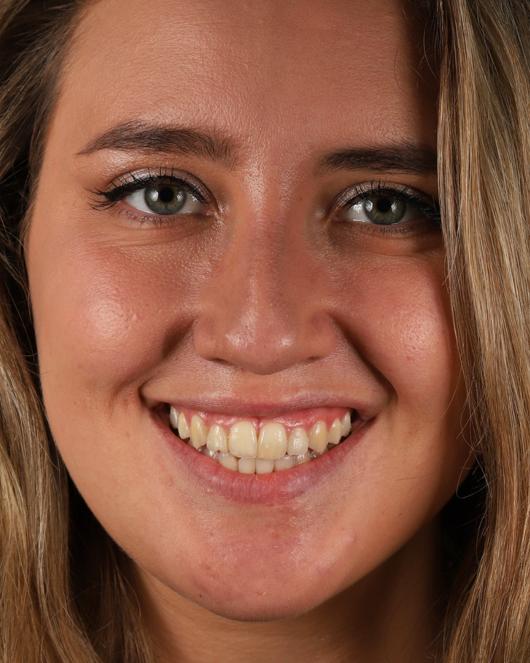 VALERIA (19)